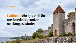 Visbys medeltida ringmur under en molnig himmel